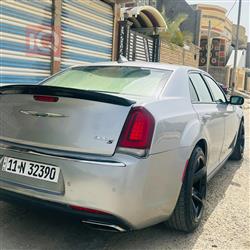 کرایسلەر 300